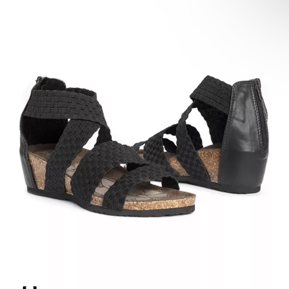 MUK LUKS, Elle sandals!!